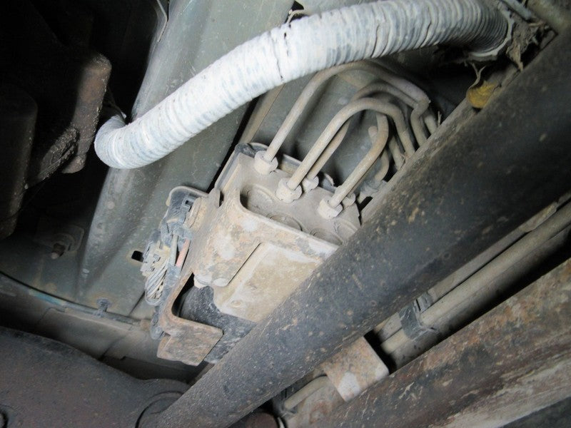 05 Silverado Sierra 1500 ABS Anti Lock Brake Pump 13567145