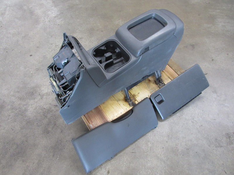 03-06 Silverado Sierra Complete Center Floor Console Swap Very Dark Pe