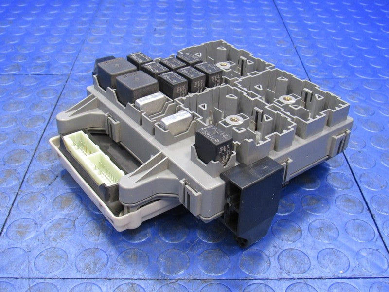 06 Jeep Liberty 2.8L CRD Diesel BCM Body Module Fuse Box Block 0502603