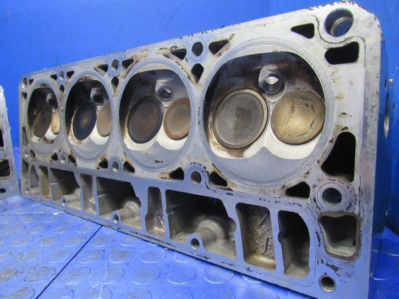 05-07 Silverado Sierra 1500 L33 243 Cathedral Port Cylinder Heads Pair