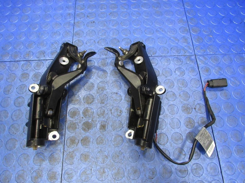 03-08 BMW Z4 Roadster E85 Convertible Top Front Latch Latches Lock Pai