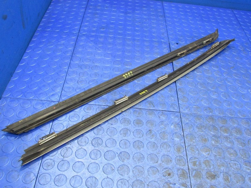04-10 BMW X3 Jet Black Schwarz Windshield Molding Trim Set A-Pillar OE