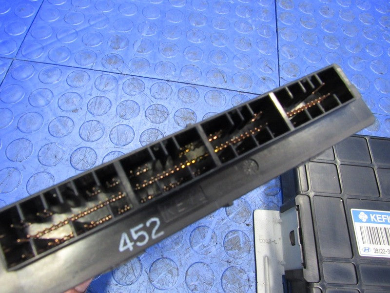 04-06 Santa Fe 2.4L AT ECU ECM PCM Engine Control Unit Computer 39122-