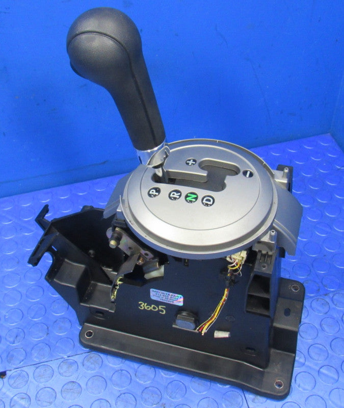 04-11 Mitsubishi Endeavor Floor Shifter Gear Shift Lever Selector Asse