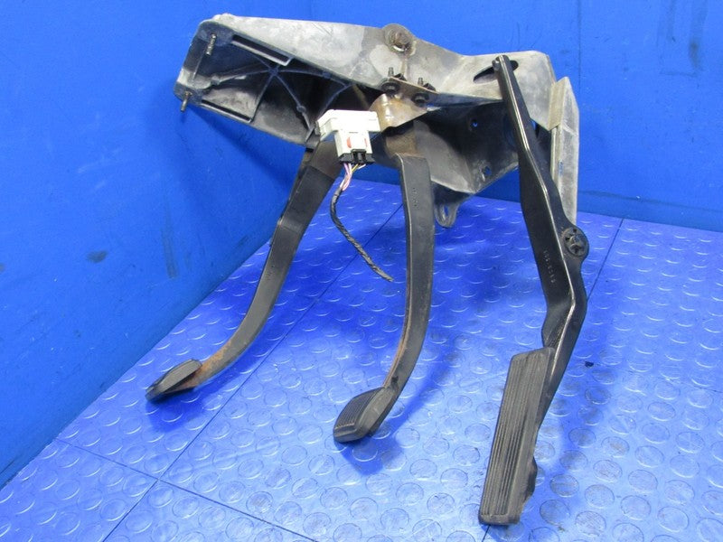 98-01 Dodge Ram MT Manual Transmission Clutch Brake Gas Pedal Box Asse