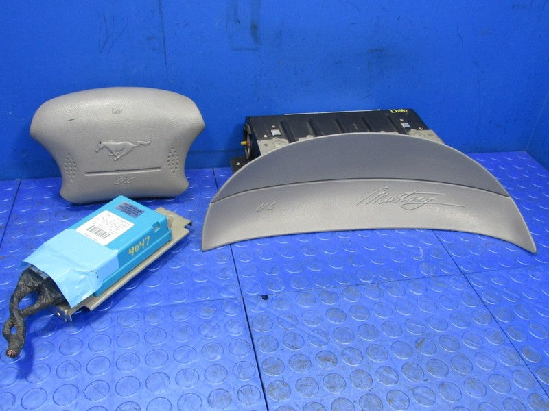 98 Ford Mustang GT V6 LH RH SRS Airbags Air Bag Bags Set W/ Module Gra