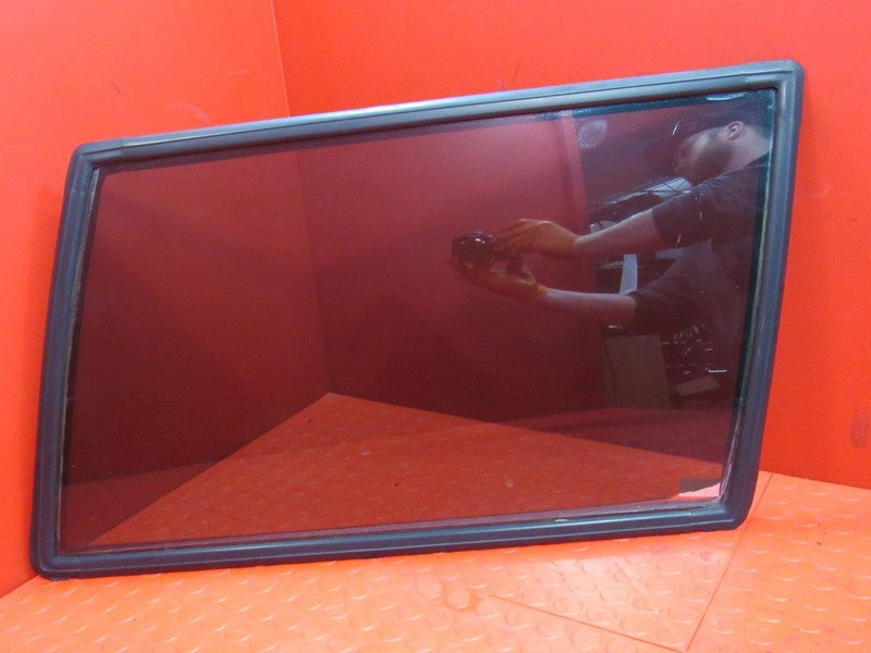 84-01 Jeep Cherokee XJ Right Passenger Side Rear Quarter Glass Window 