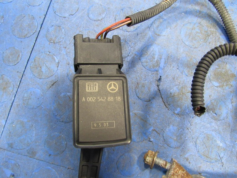 03-12 Mercedes SL55 SL500 SL600 Front Suspension Height Level Sensor P