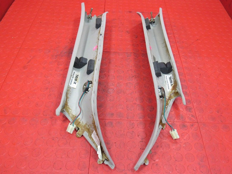 05-06 Escalade Platinum A Pillar Molding Panel Cloth Covered W/ Tweete