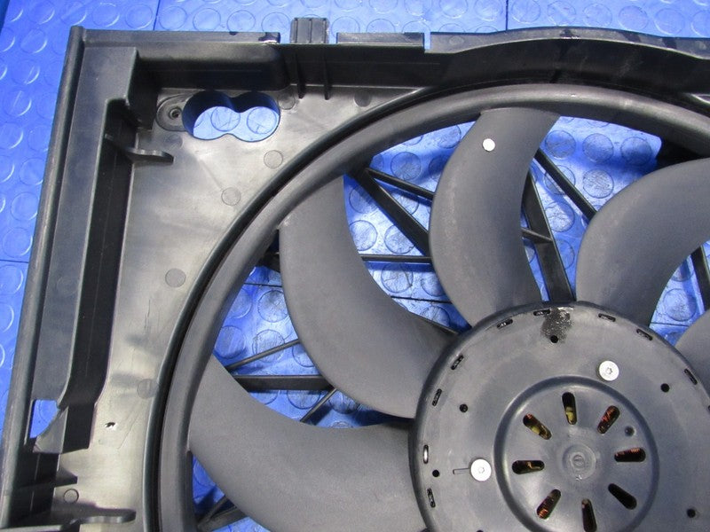 06-10 BMW 550i 6501 E60 E63 E64 Radiator Engine Cooling Fan Assembly 7