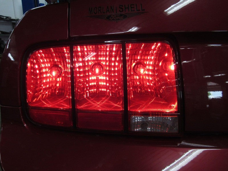 05-09 Ford Mustang Left LH Driver Side Taillight Tail Light Lamp