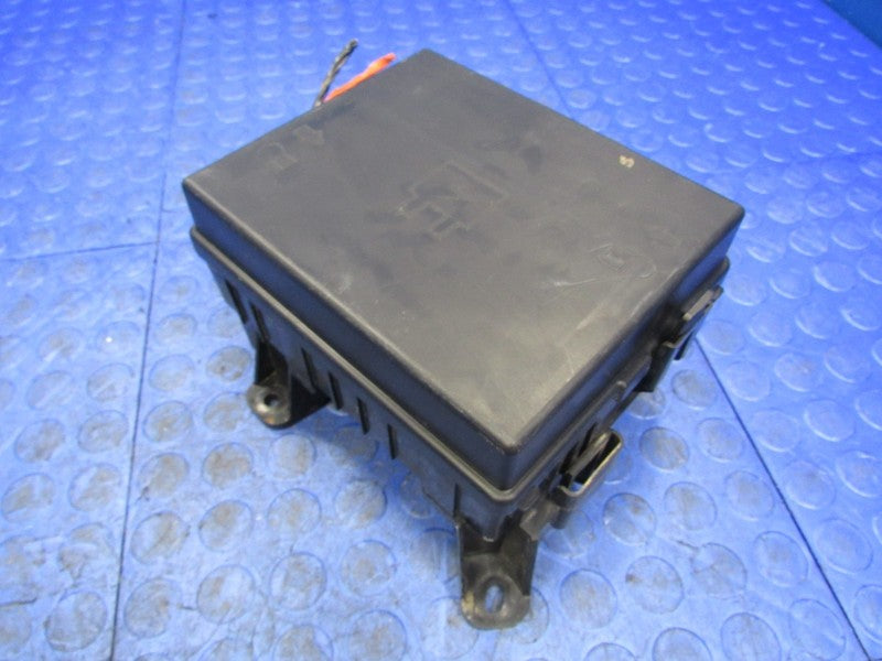 11-17 Chevrolet Express GMC Savana Interior Fuse Junction Box Block 22