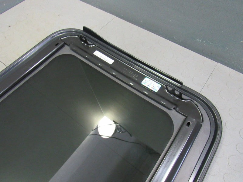 20-24 Nissan Sentra Sunroof Moonroof Sun Moon Roof Glass Panel OEM 305