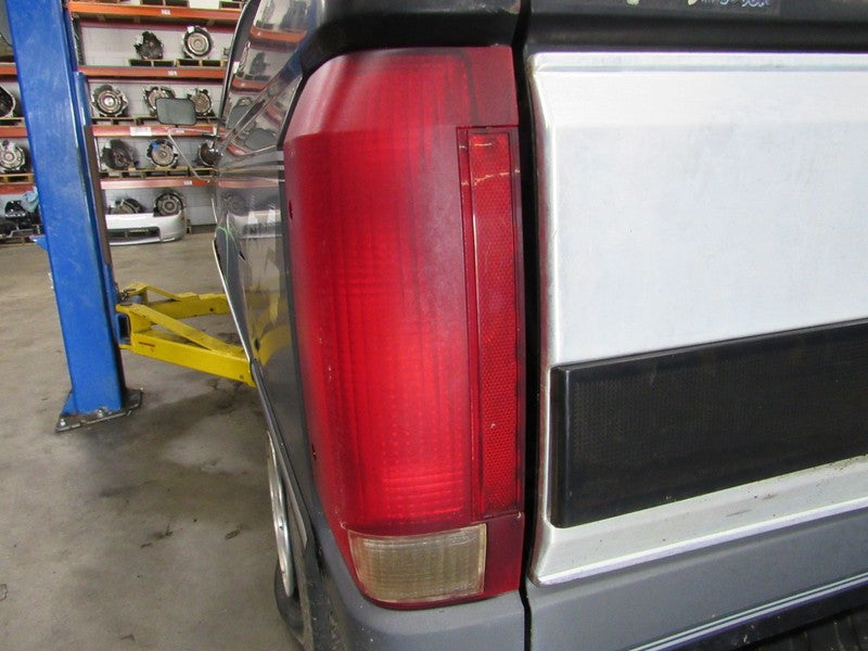 92-96 Ford F150 250 Bronco Left LH Driver Side Taillight Tail Light La