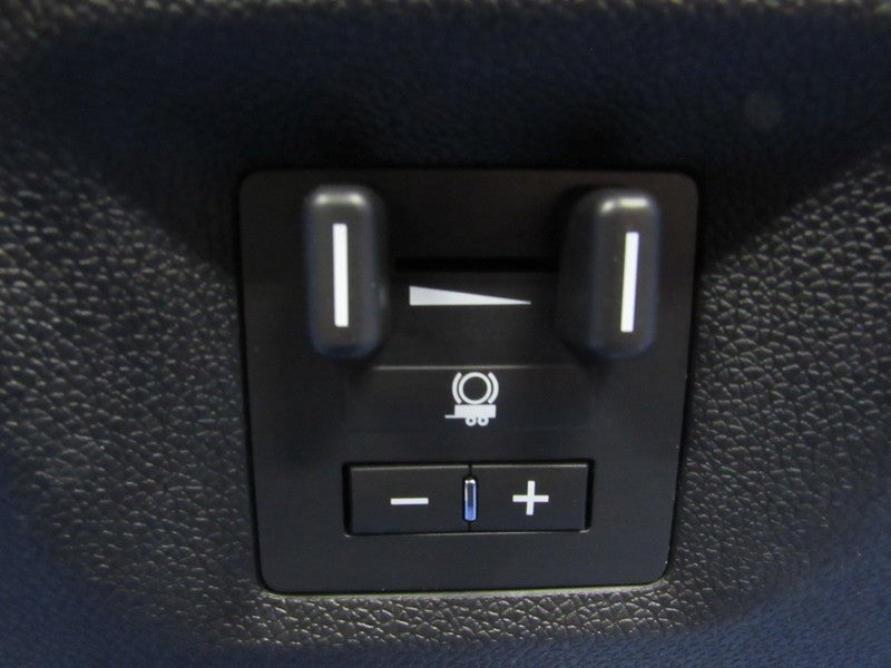07-09 Silverado Sierra Driver Interior Dash Knee Panel w/Trailer Brake