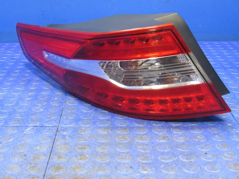 11-13 Kia Optima Hybrid Left LH Driver Outer LED Taillight Tail Light 