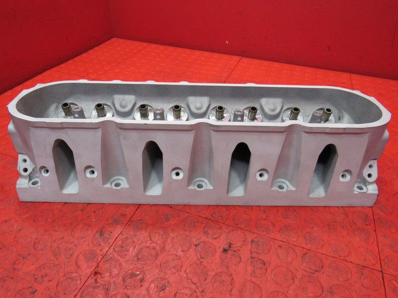05-07 Silverado Sierra 1500 L33 243 Cathedral Port Cylinder Heads Bare