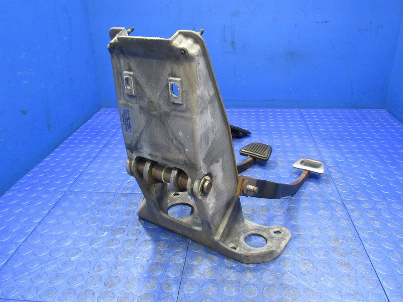 98-01 Dodge Ram MT Manual Transmission Clutch Brake Gas Pedal Box Asse