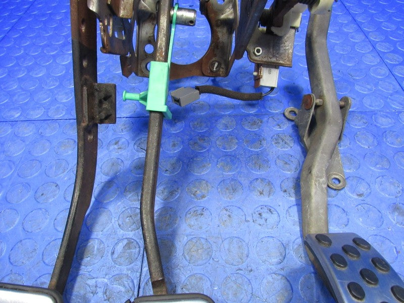 99-04 Ford Mustang MT Manual Brake Clutch Accelerator Pedal Assembly I
