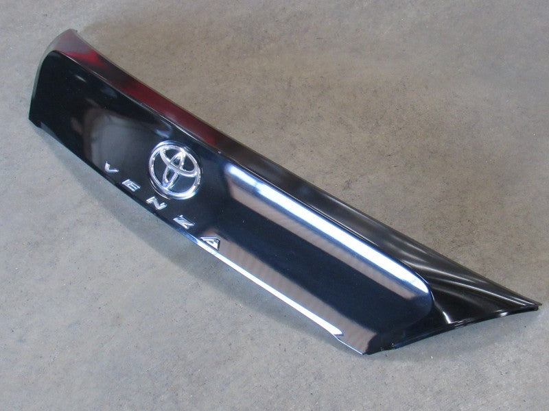 09-12 Toyota Venza Rear Liftgate Finish Panel Molding Trim Emblem Blac