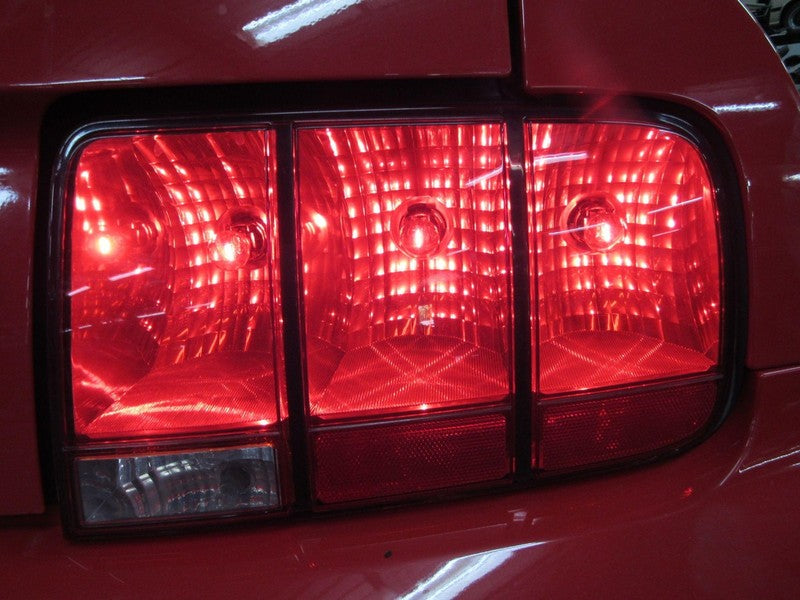 05-09 Ford Mustang Right RH Passenger Side Taillight Tail Light Lamp