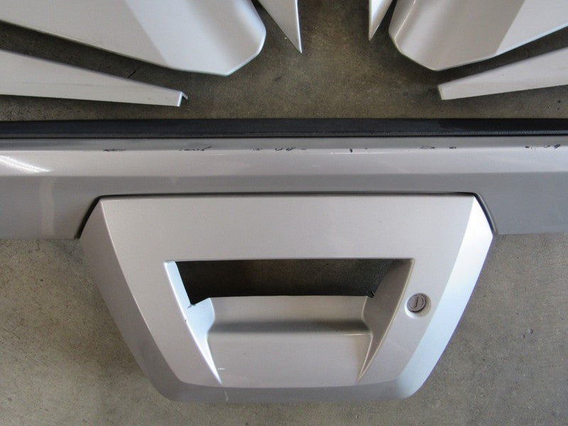 02-13 Escalade EXT Avalanche Smooth Bed Cladding Trim Panel Conversion