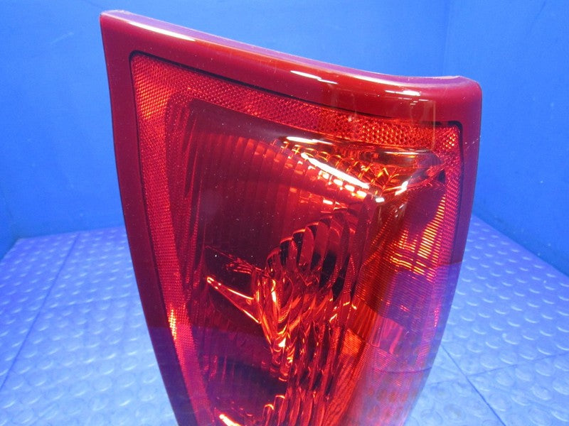 02-06 Cadillac Escalade EXT Left Driver LH Side Taillight Tail Light L