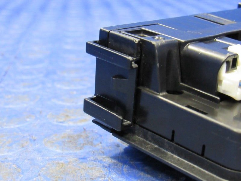 11-13 Toyota Highlander Engine Fuse Box Junction Block OEM 82720-48120