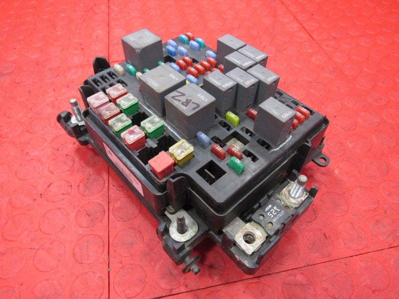 07 Silverado Sierra Duramax Engine Fuse Relay Junction Box Block 15823