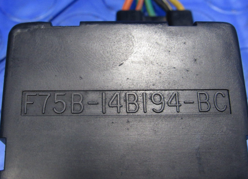 97 Ford F150 F250 4x4 4WD ESOF Transfer Case Relay Module F75B-14B194-