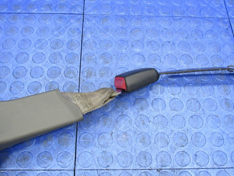 00-05 Ford Excursion Second 2nd Row Gray Center Bench Seat Belt Retrac