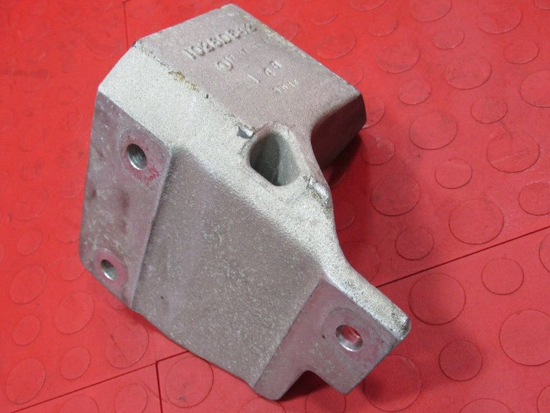 97-04 Corvette / 04-06 GTO 5.7L Left LH Engine Motor Mount Bracket 102