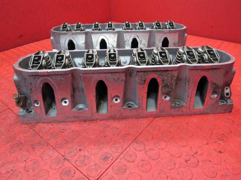 05-07 Silverado Sierra 1500 L33 243 Cathedral Port Cylinder Heads Pair