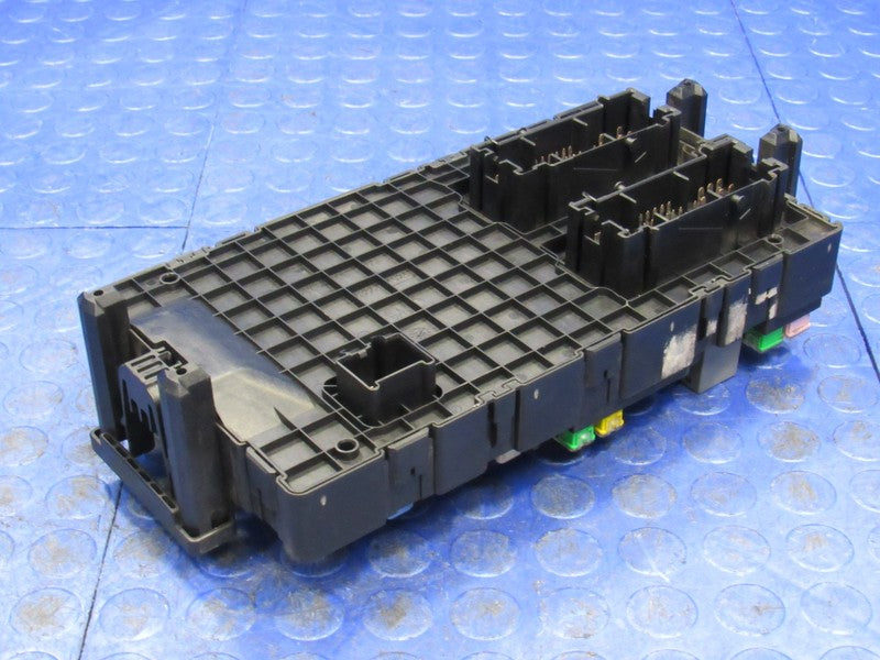 08 Hummer H3 3.7L Under-Hood Engine Fuse Relay Junction Box Block 1590