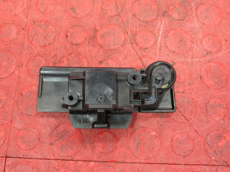 06-13 Suzuki Grand Vitara Glovebox Glove Box Compartment Handle Latch 