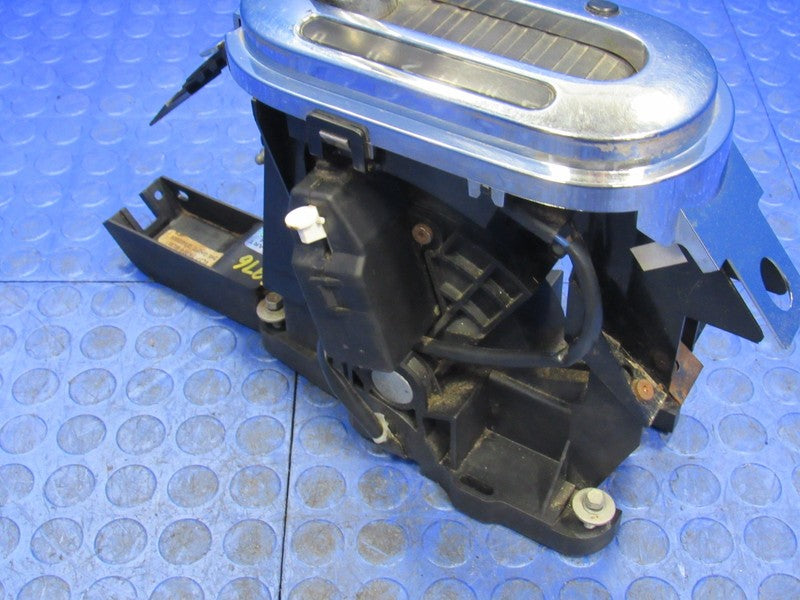 04-08 Ford F150 Console Mounted Floor Shifter Gear Shift Selector Knob