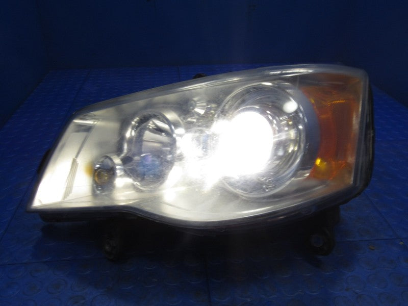 08-16 Chrysler Town & Country Left LH Driver Xenon HID Headlight Head 