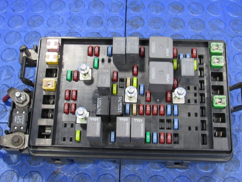 06 Envoy Trailblazer 5.3L 6.0L Engine Bay Fuse Box Junction Block 1514