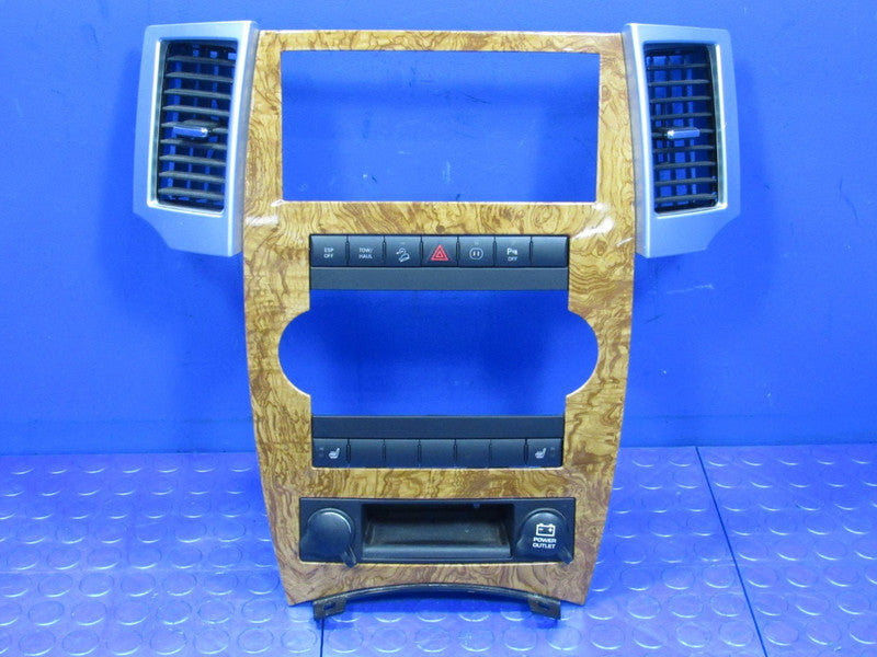 08-10 Jeep Grand Cherokee Light Woodgrain Radio Bezel Dash Trim Vents 