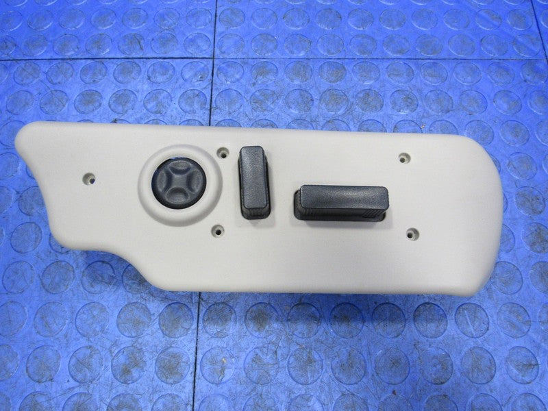 03-06 Silverado Yukon Escalade Right Passenger Power Seat Control Swit