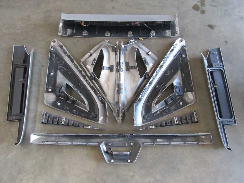 02-13 Escalade EXT Avalanche Smooth Bed Cladding Trim Panel Conversion