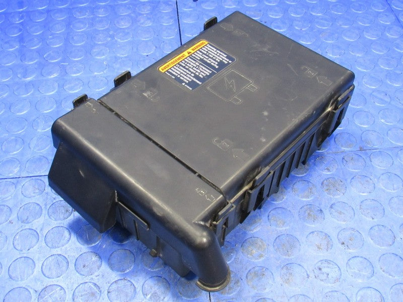 10-11 Chevrolet Express GMC Savana Engine Bay Fuse Relay Box Block 209