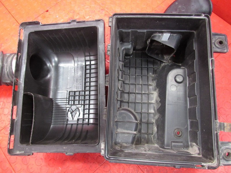 03-08 Dodge Ram 5.7L HEMI 1500 2500 3500 Intake Air Cleaner Box Assemb