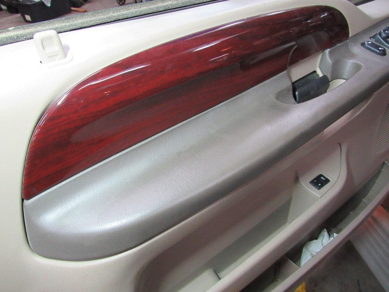 03 Excursion Left LH Driver Side Front Door Trim Panel W/O Switch Eddi