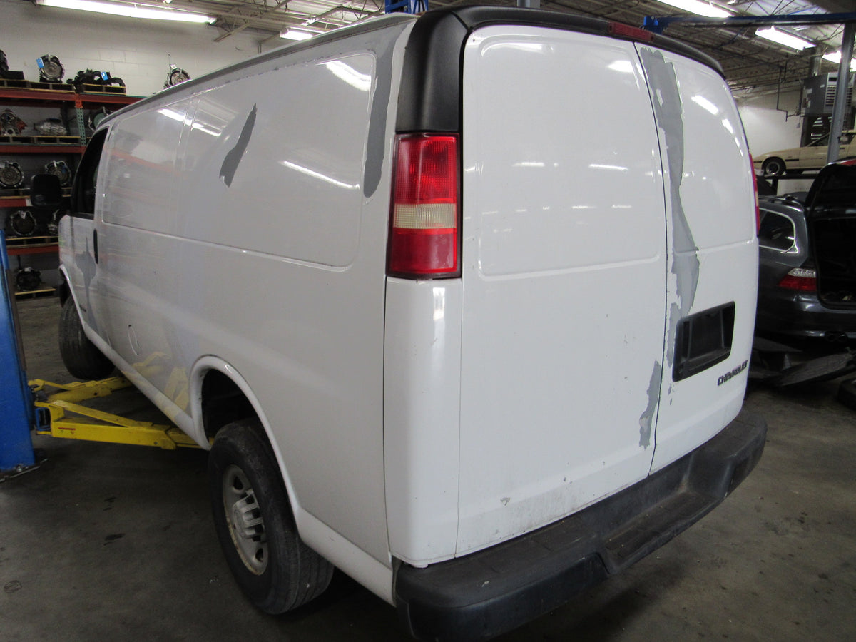 2006 EXPRESS 3500 - PART OUT — photo 2