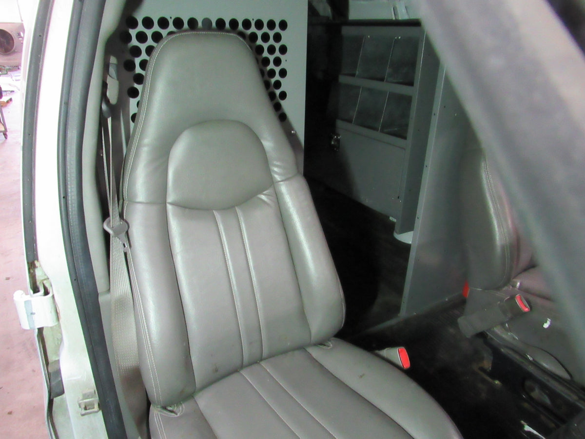 2006 EXPRESS 3500 - PART OUT — photo 7