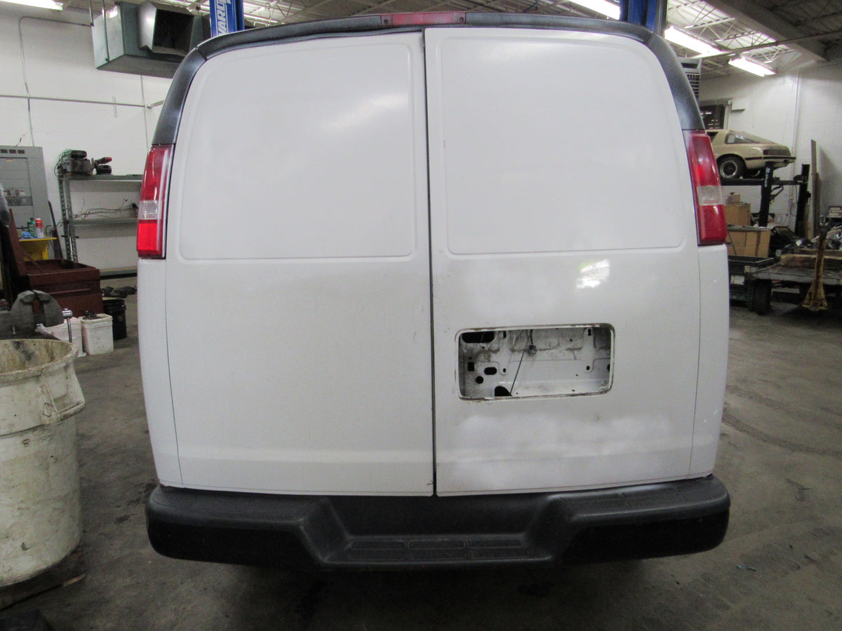 17-22 Chevrolet Express 2500 - PART OUT — photo 5