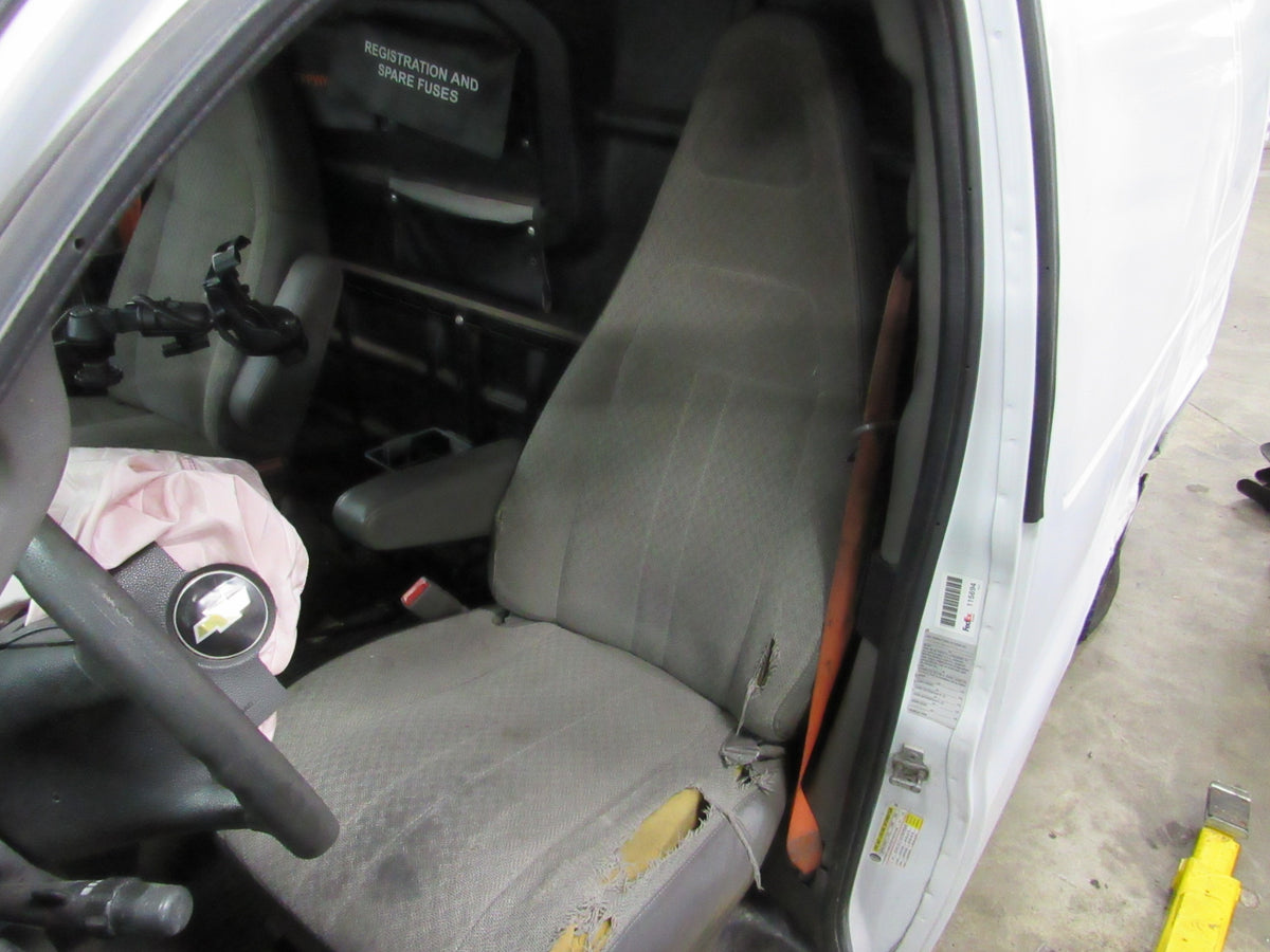17-22 Chevrolet Express 2500 - PART OUT — photo 1