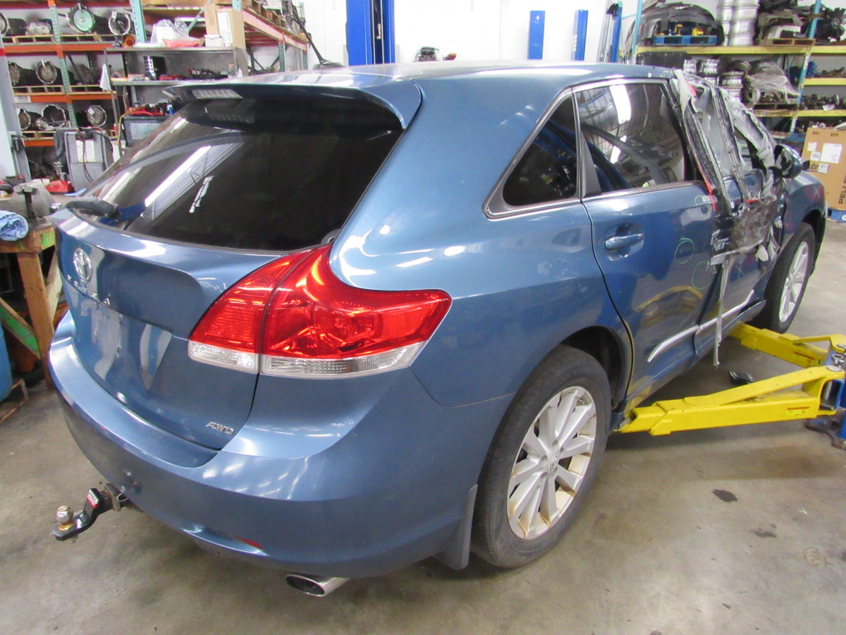 2011 Toyota Venza - PART OUT — photo 1