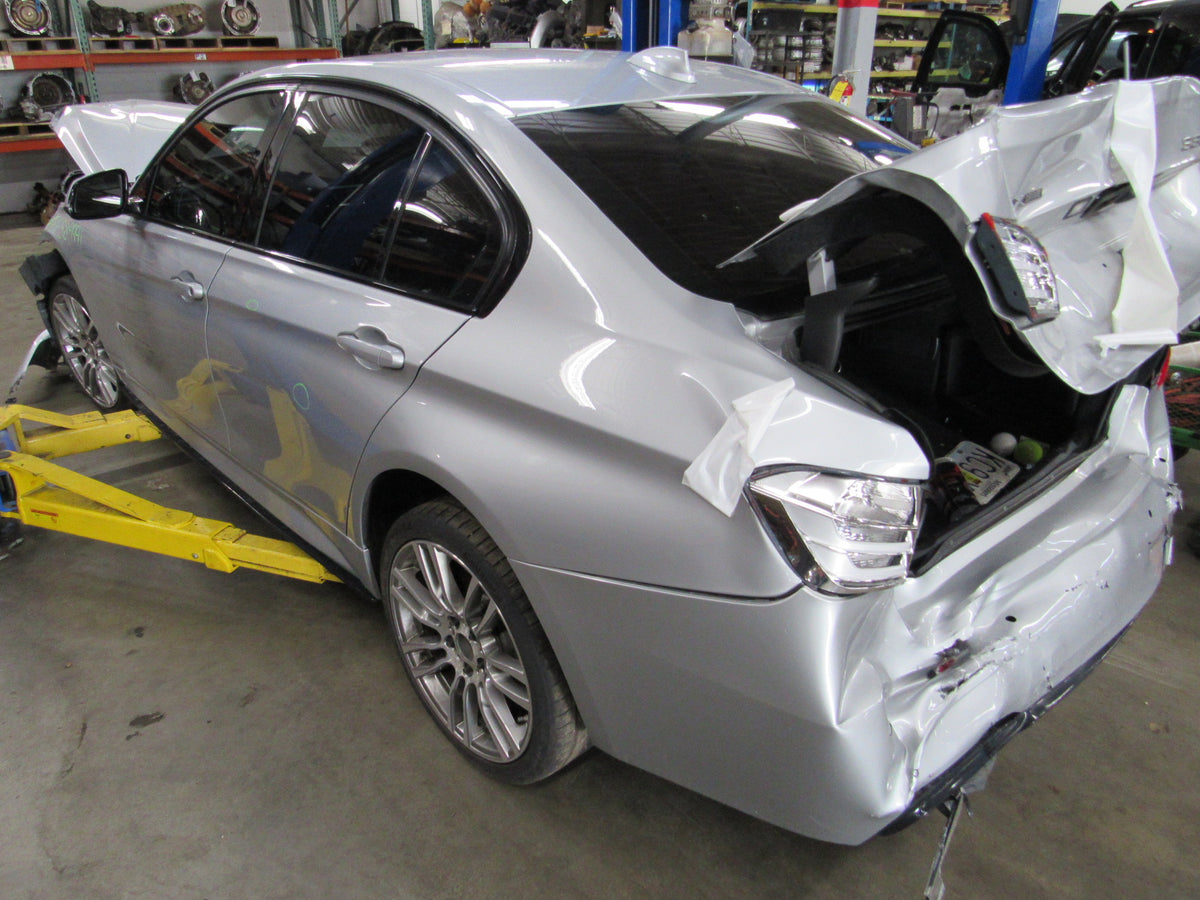 2015 BMW F30 335i xDrive - PART OUT — photo 5